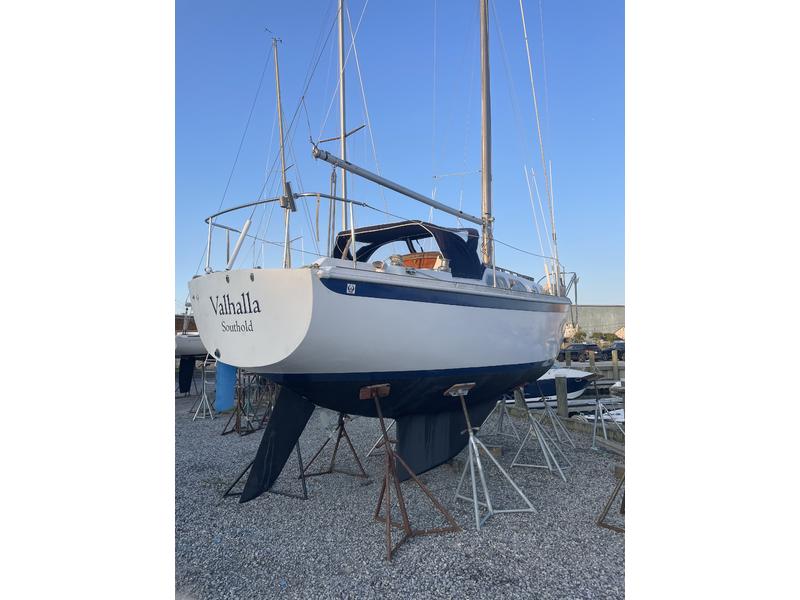 Ericson 29