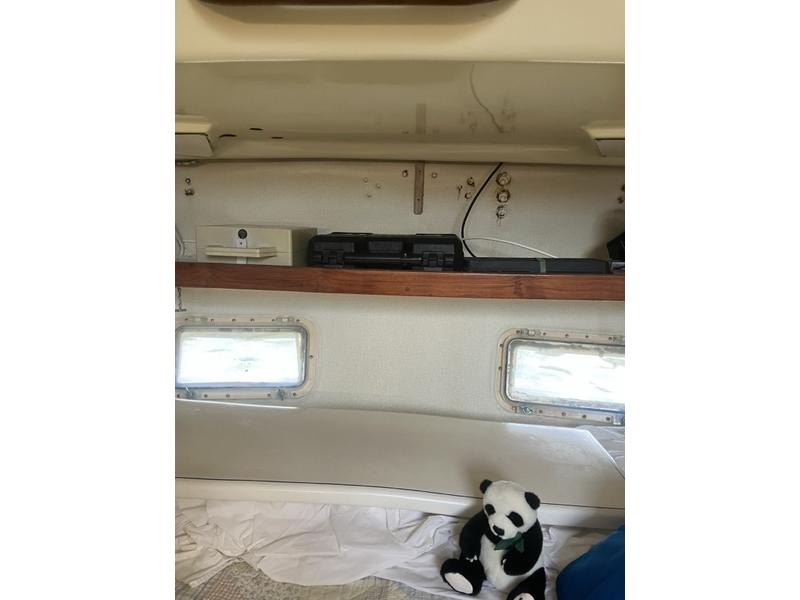 Morgan Out Islander sloop