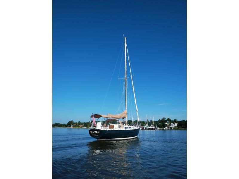 Camper & Nicholson 35