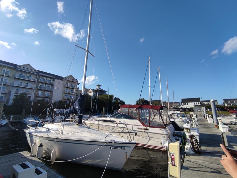 Hunter 27