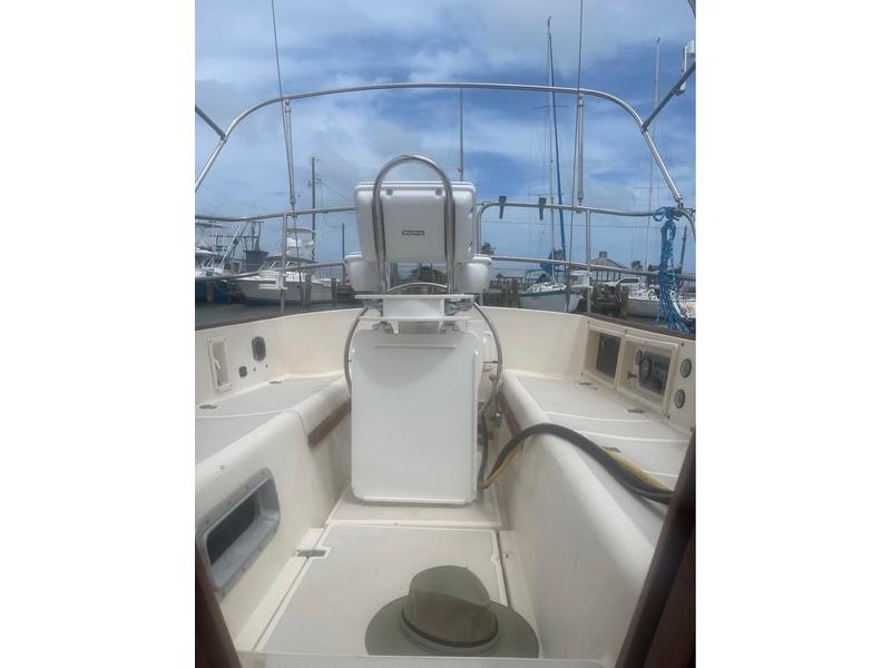 Island Packet 31