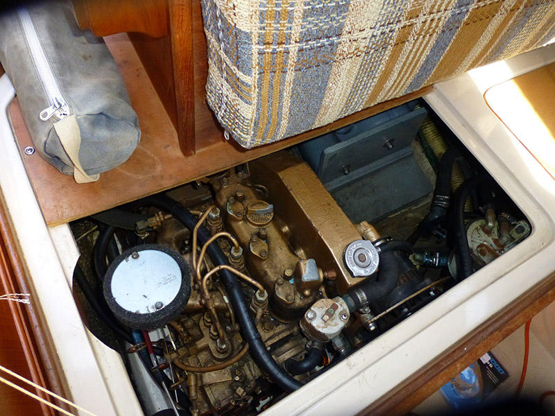 Catalina 30 MkI TR BS FK & dinghy w/motor