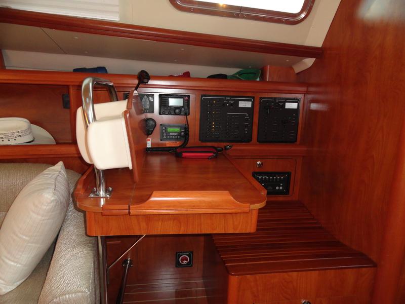 Hunter 41 DS