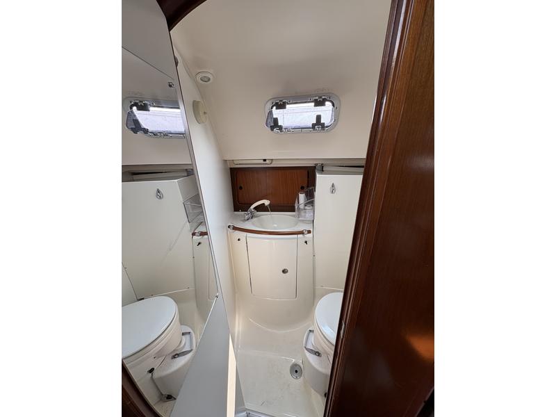 Beneteau Oceanis 381