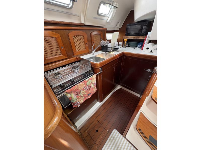 Beneteau Oceanis 381