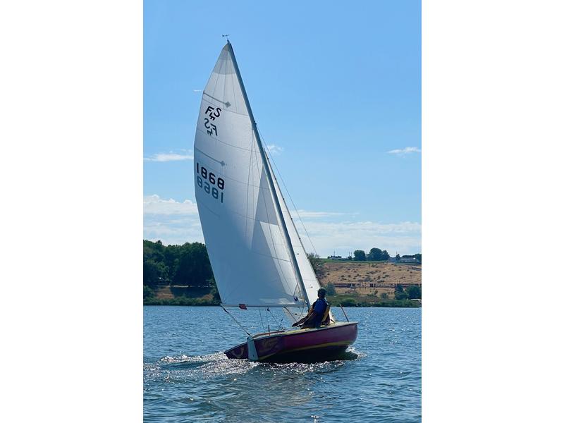 Flying Scott Sail 1869