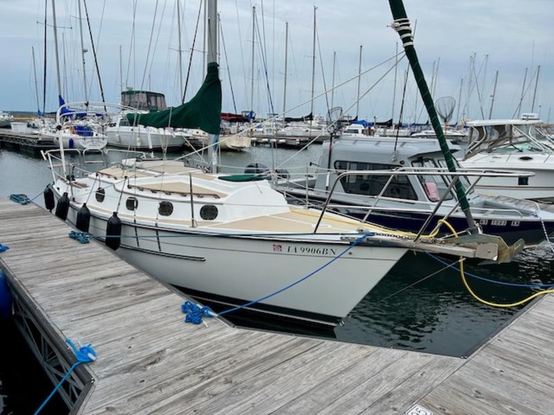 2002 Com-Pac 25 Price Drop located in Wisconsin for sale