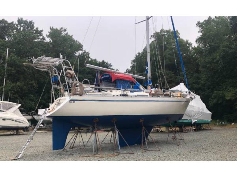 1990 Moody 425 located in Maryland for sale