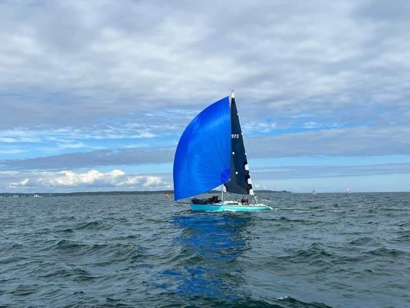 1985 Chislett's Boating Mirage 338 located in New Hampshire for sale