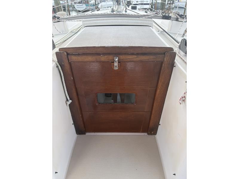 Island Packet 35