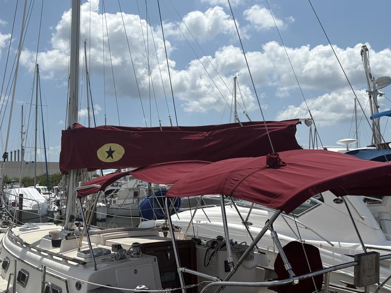 Island Packet 35