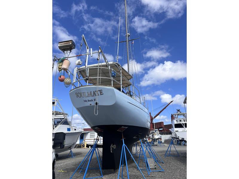 Reliance 44 Sloop
