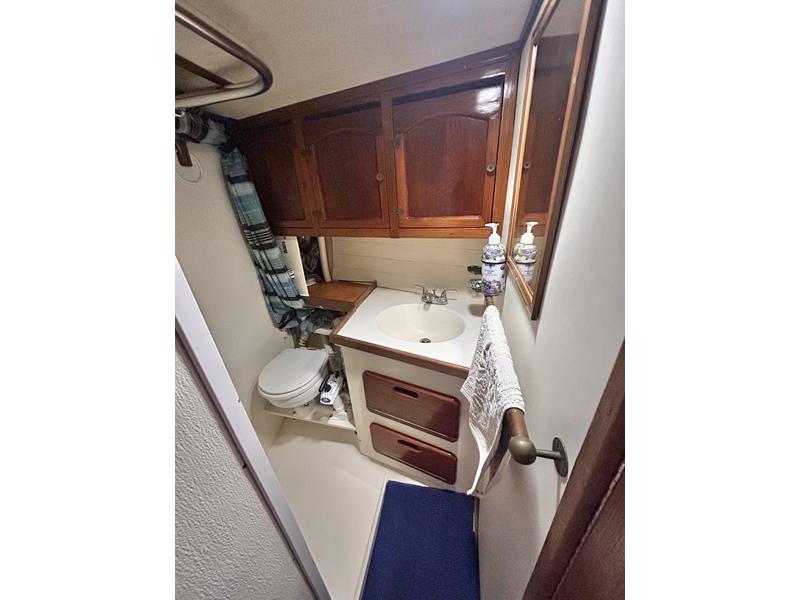 Reliance 44 Sloop