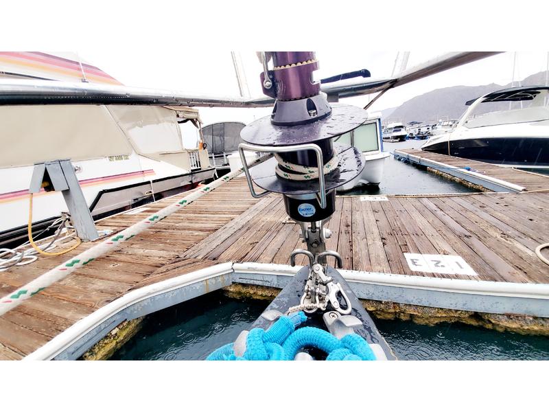 Hunter 33
