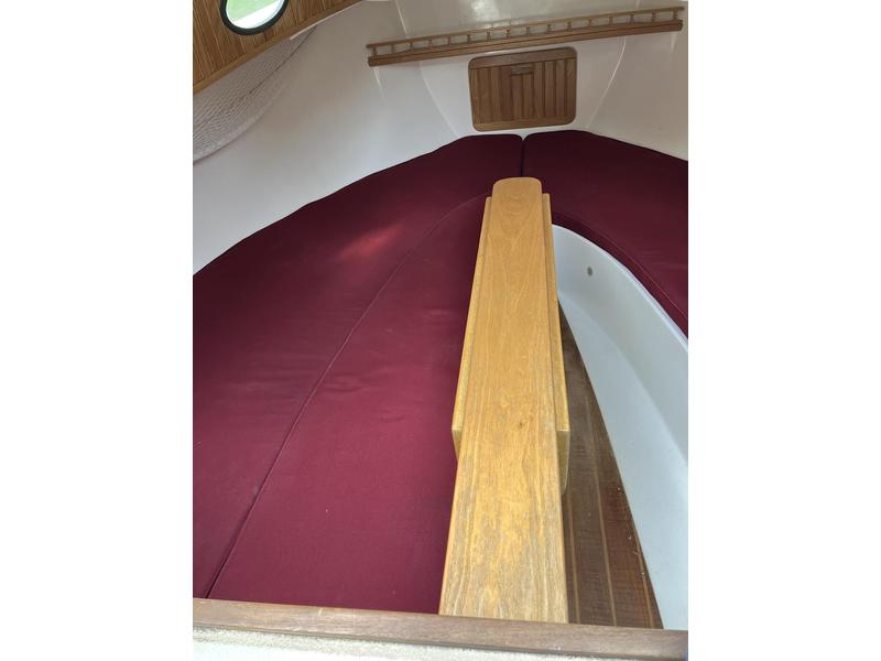 1995 Menger 19' Catboat 