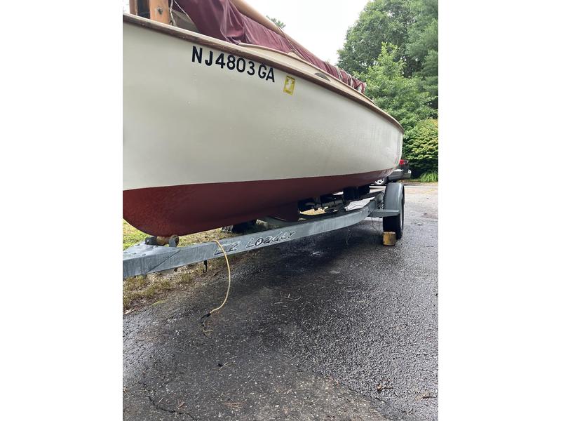 1995 Menger 19' Catboat 