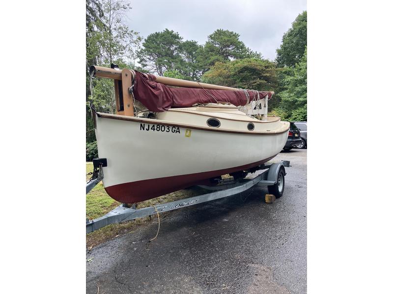1995 Menger 19' Catboat 