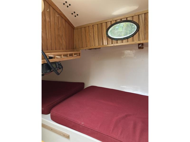 1995 Menger 19' Catboat 