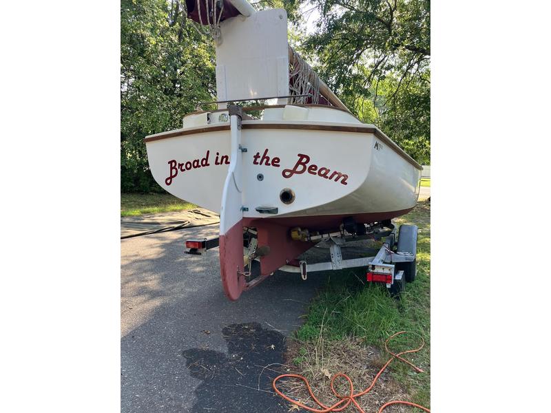 1995 Menger 19' Catboat 