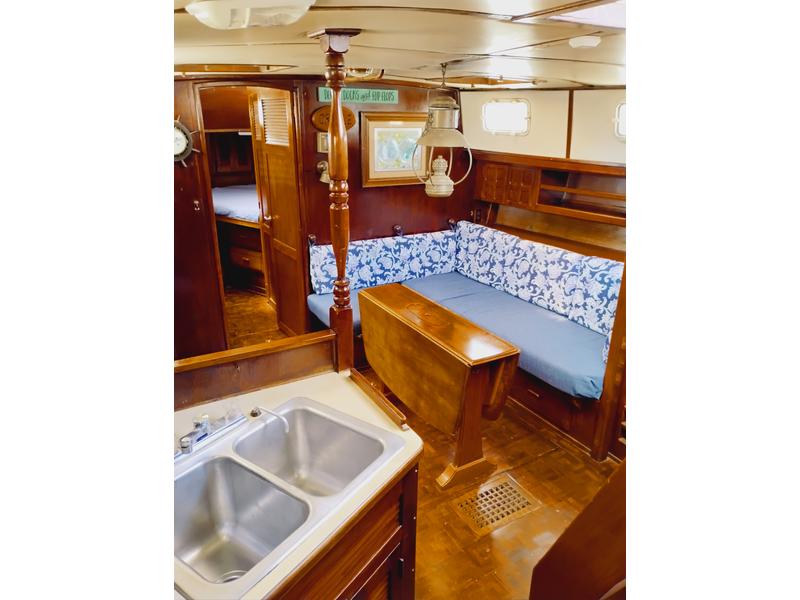 Endeavour 43 Ketch