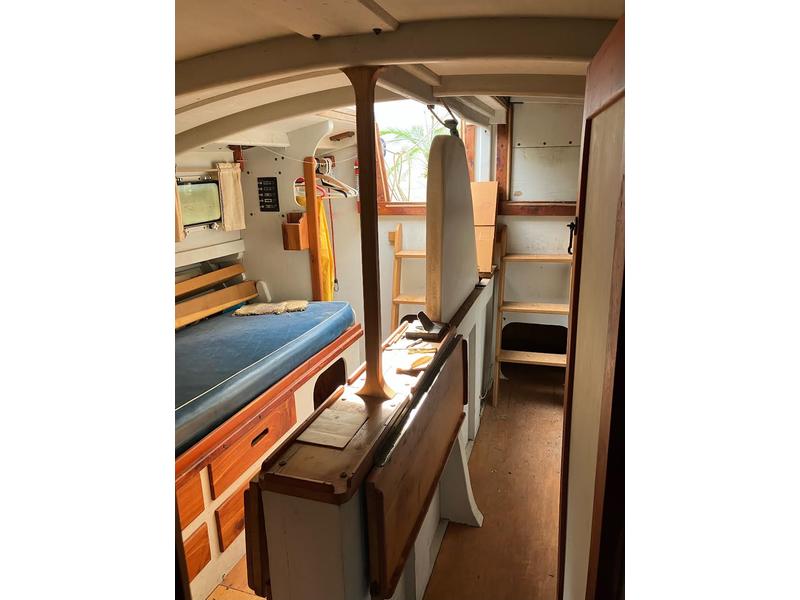 1985 30' GAFF RIGGED KETCH   CROWN POINT DORY 