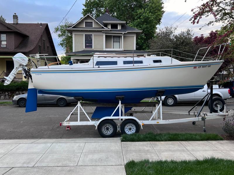 1984 Catalina 25 located in Oregon for sale