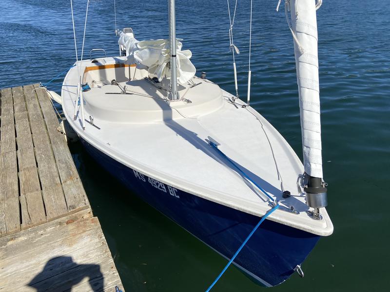 2005 Stuart Marine Rhodes 19 centerboard located in Massachusetts for sale