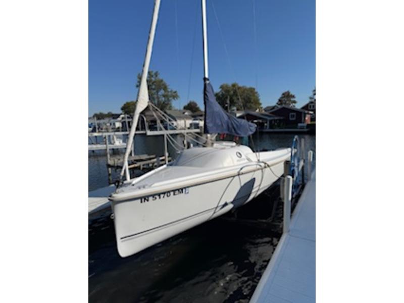 2005 Hunter 216 located in Indiana for sale