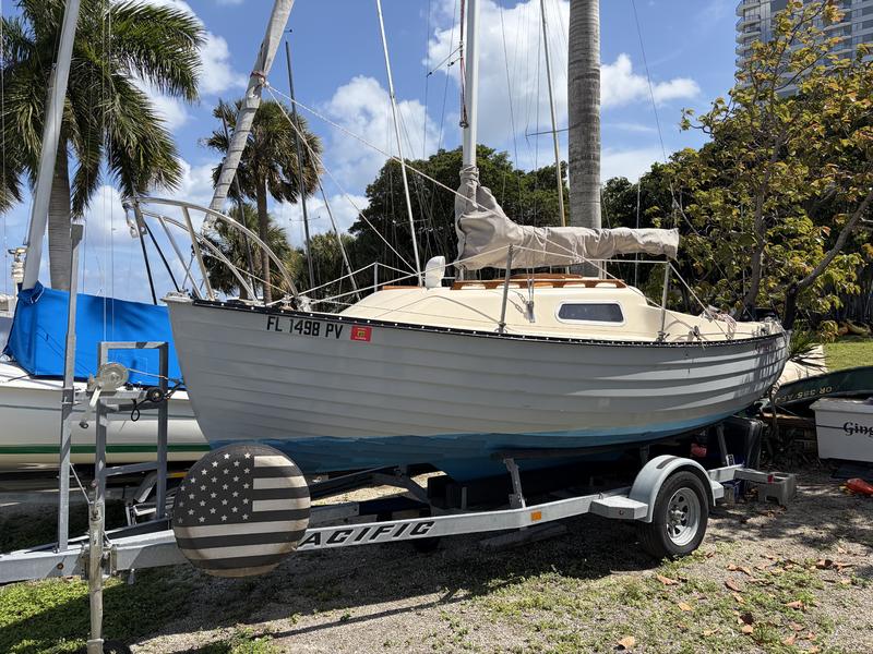 1980 Montgomery Marine Montgomery 17 located in Florida for sale