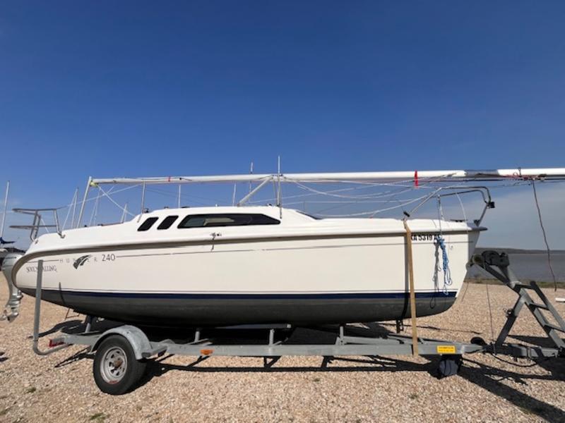 2000 Hunter 240 located in Kansas for sale