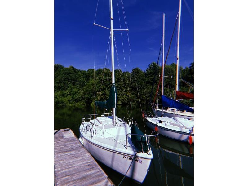 1982 Catalina Yachts Catalina 22 located in Pennsylvania for sale
