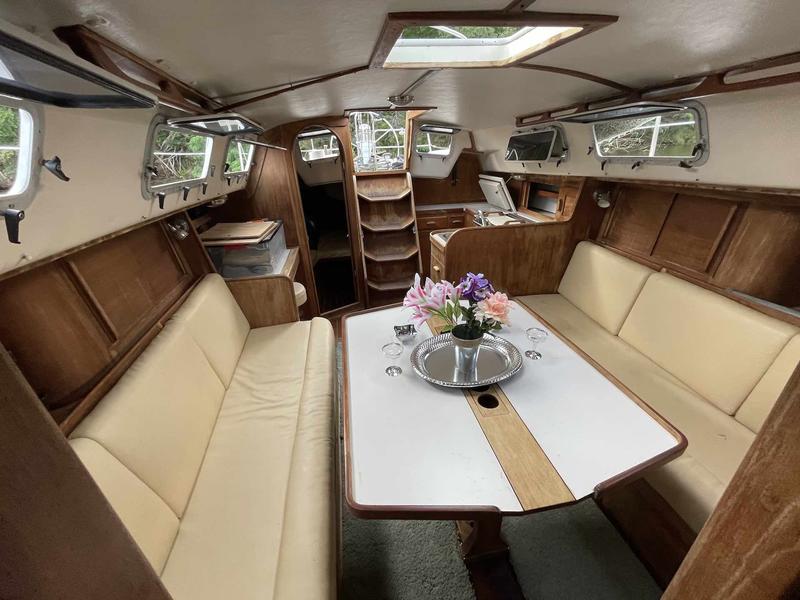 1991 J Boats - Renowed Designer Rod Johnstone's Personal J37-C Wing Keel - Dual Cabin J37-C Racer Cruiser located in Maryland for sale