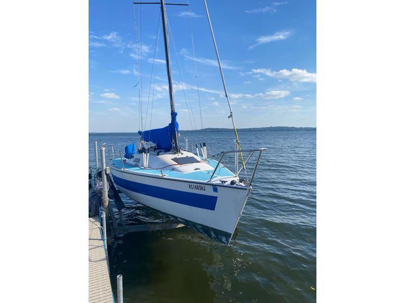 1980 Santana santana 23 located in Wisconsin for sale