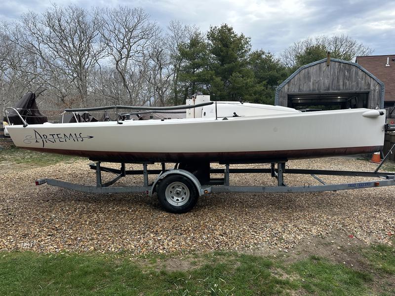 2014 J Boats J70 located in Massachusetts for sale