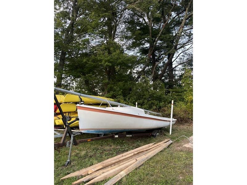  O'Day Daysailer located in Massachusetts for sale