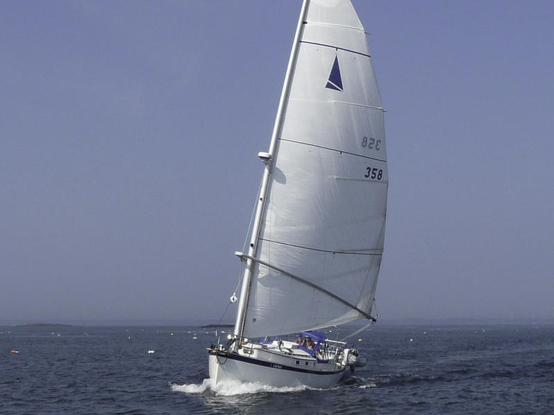 1986 Hinterhoeller Nonsuch located in Connecticut for sale