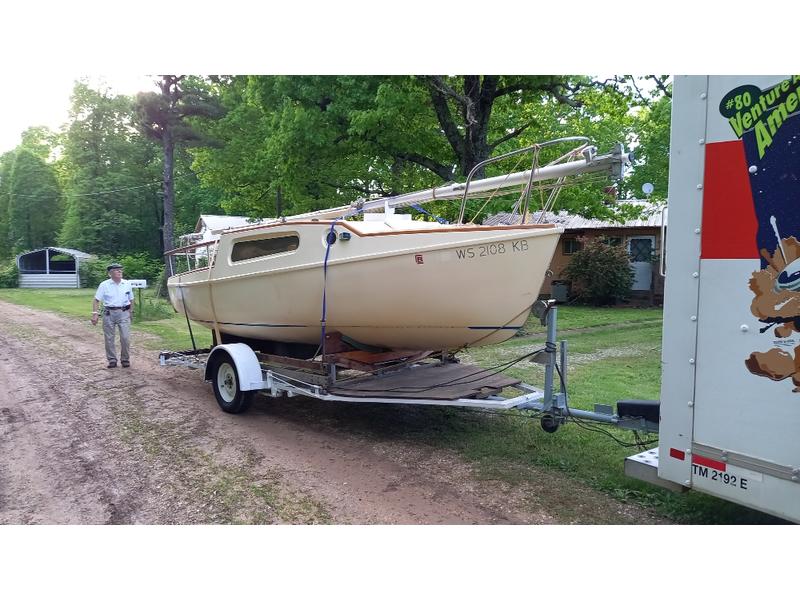1975 Luger Luger Windward 21 located in Missouri for sale