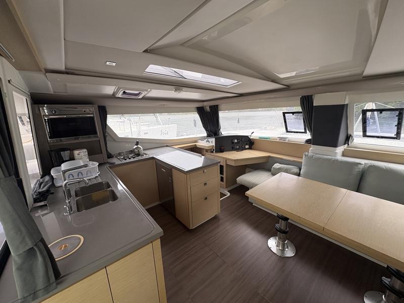 Fountaine Pajot Helia 44 Evolution Oceanic