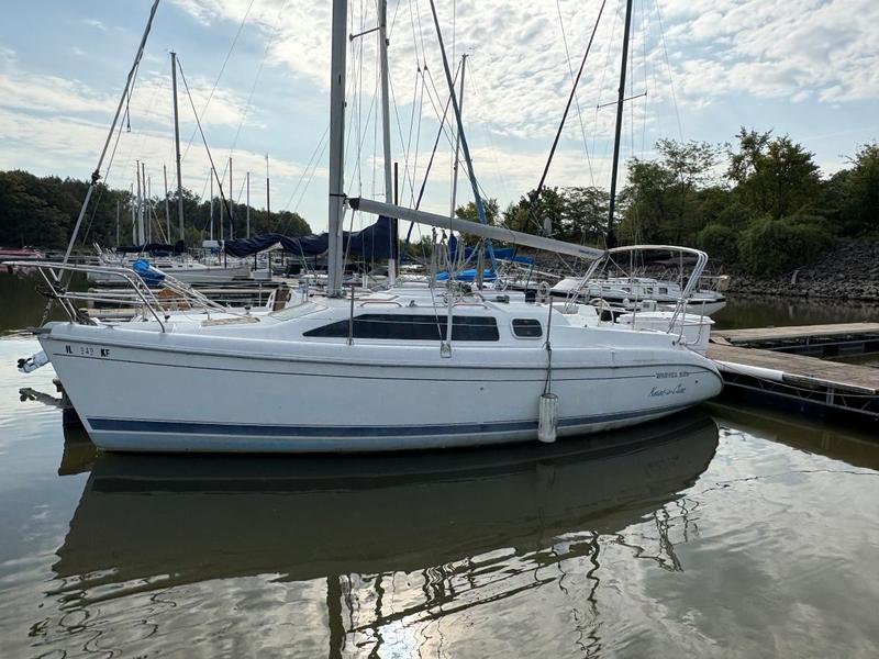1998 Hunter 280 located in Illinois for sale