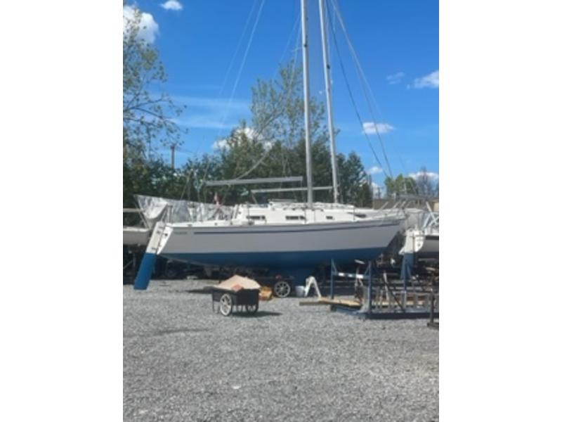 1988 Pearson P27 located in Outside United States for sale