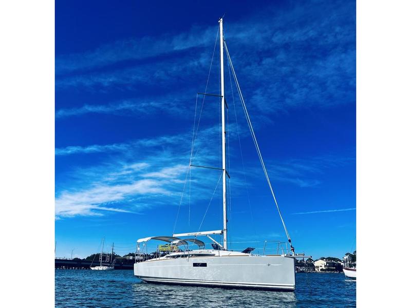 2019 Jeanneau 349 located in Florida for sale