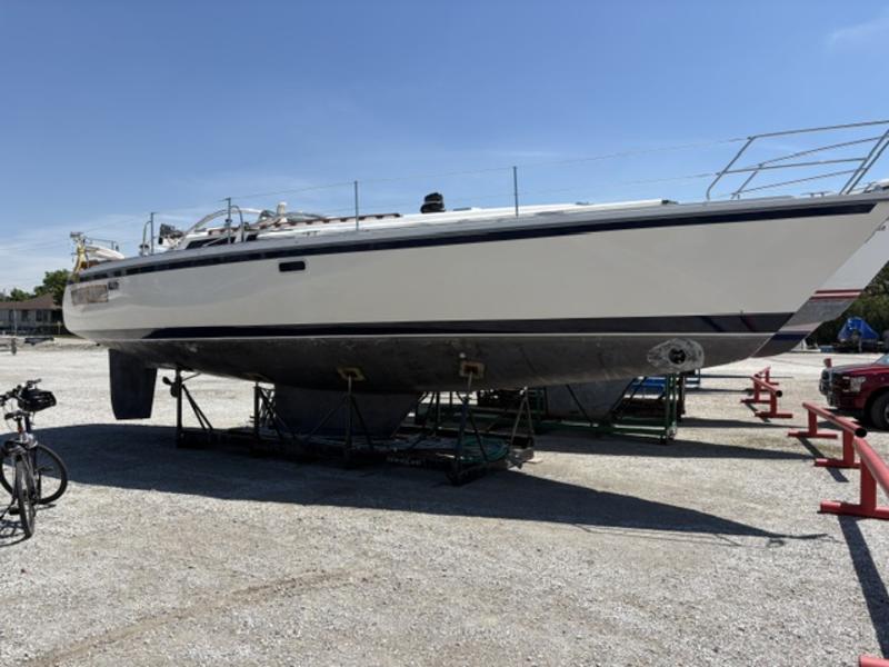1991 Catalina 42 Mk II located in Michigan for sale