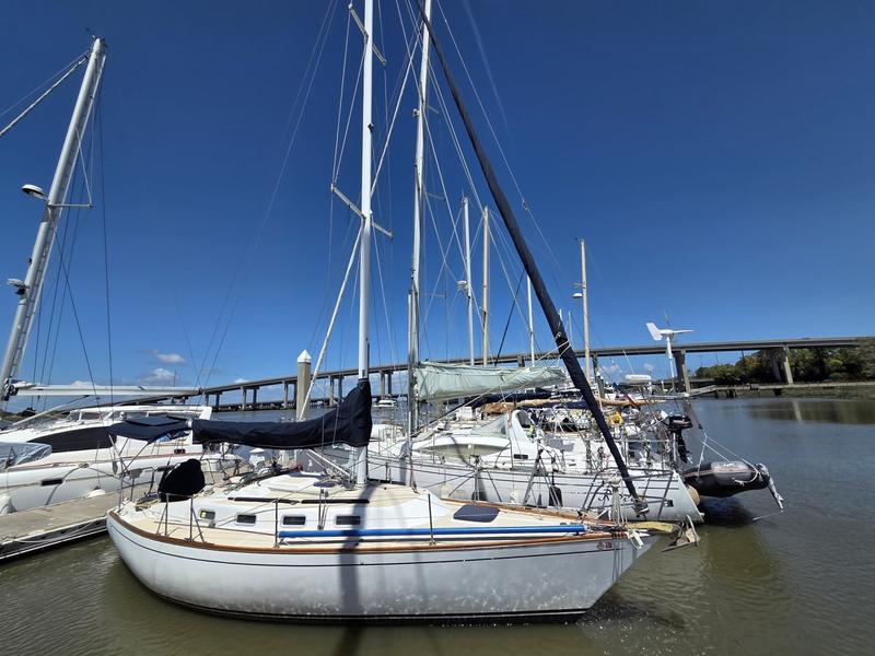1986 Tartan 34-2 located in Georgia for sale