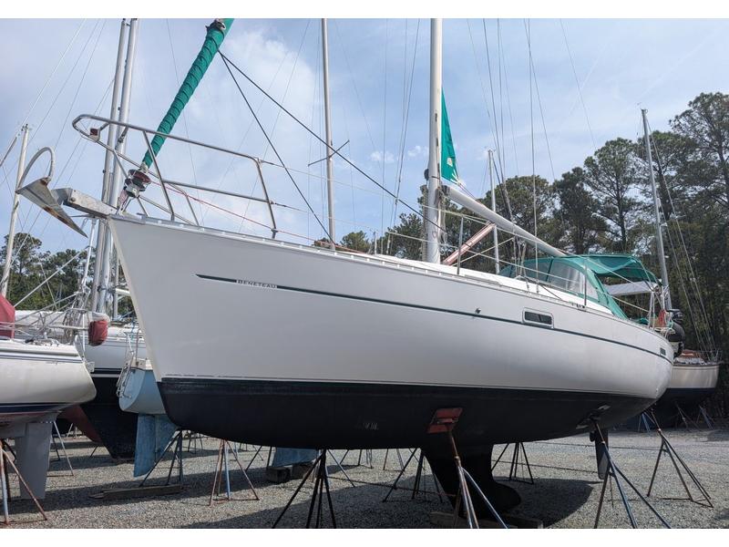 2003 Beneteau 331 located in  for sale