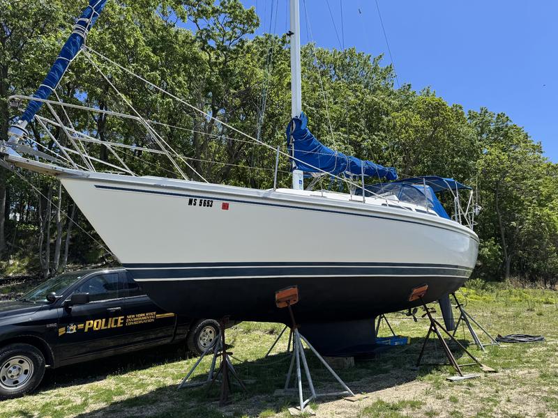 1993 Catalina 30 located in New York for sale