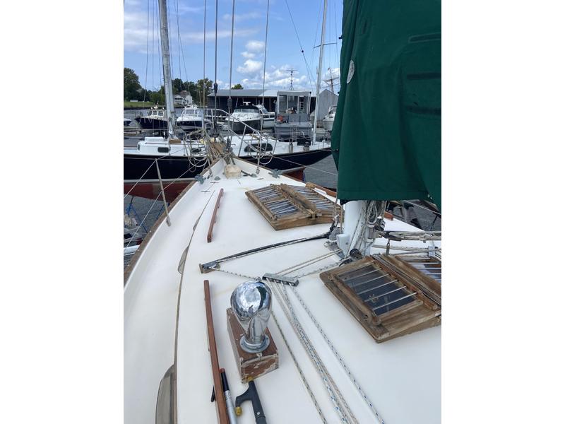 1989 Gozzard 36 located in  for sale