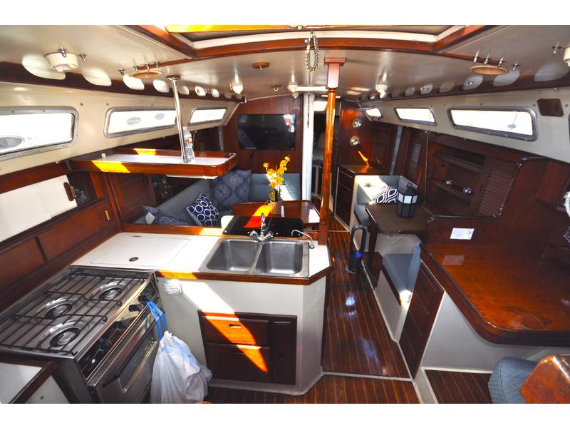 1988 catalina catalina 36 located in California for sale