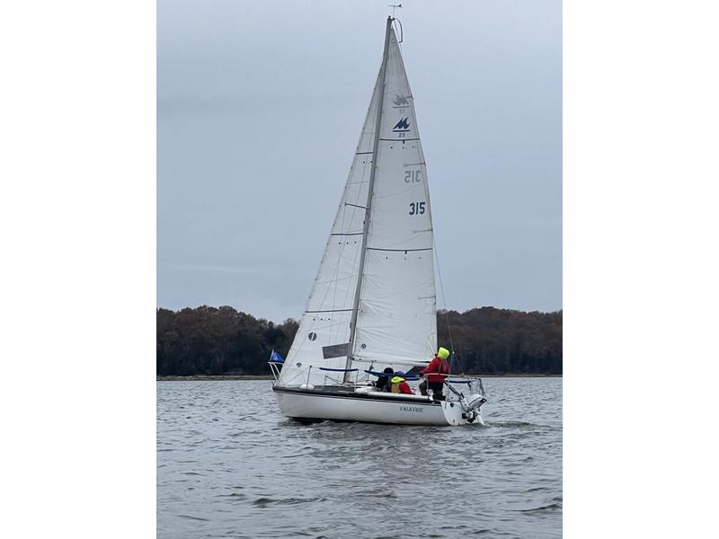 1983 Merit 25 located in Tennessee for sale