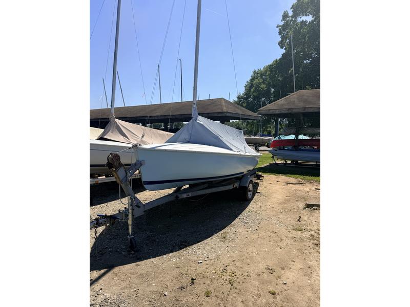 1974 Gordon Douglass Flying Scot located in Virginia for sale