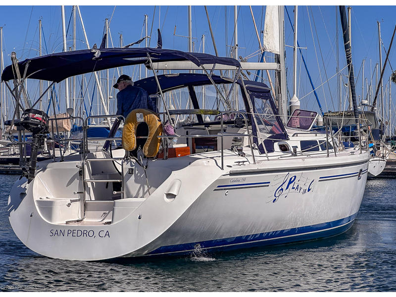 2004 CATALINA 350 located in California for sale